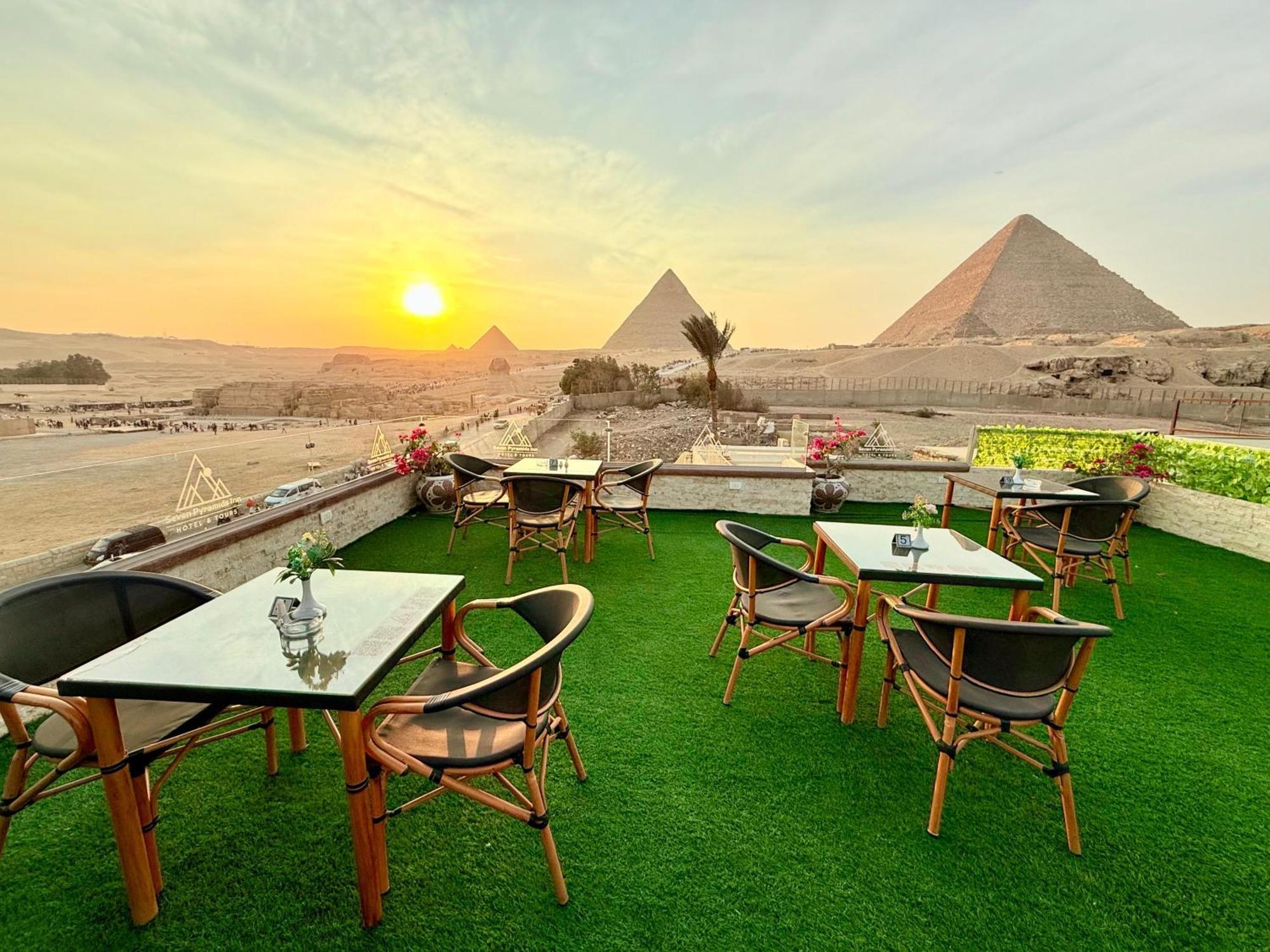Seven Pyramids Panoramic View Inn Kafrat al Jabal Bagian luar foto
